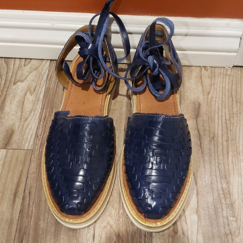 Sandals - Picture 3 of 3